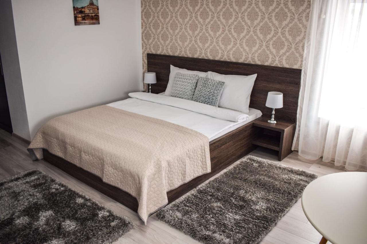 B House Rooms Iasi Exterior foto