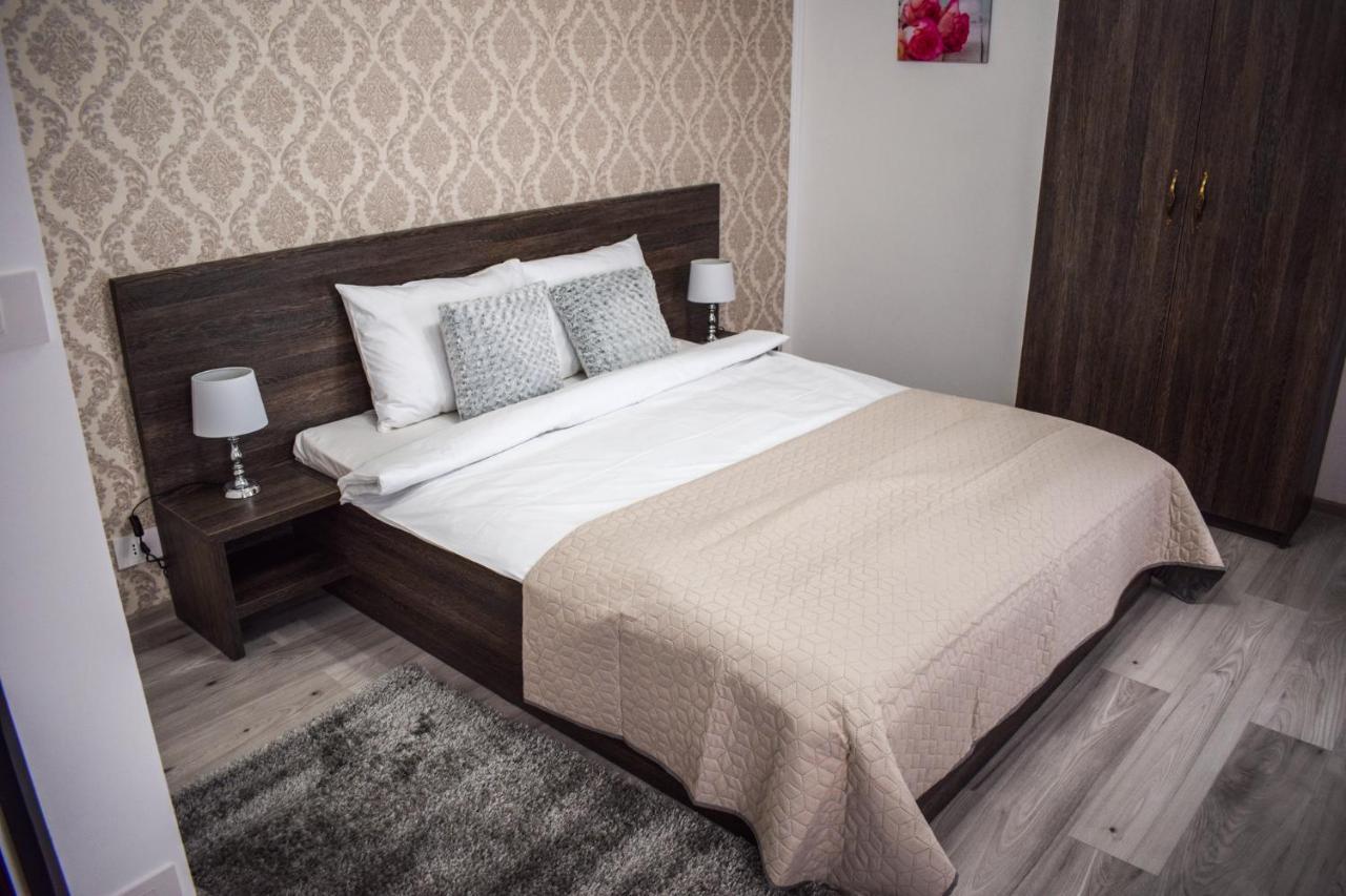B House Rooms Iasi Exterior foto