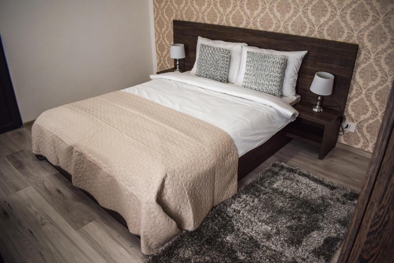 B House Rooms Iasi Exterior foto