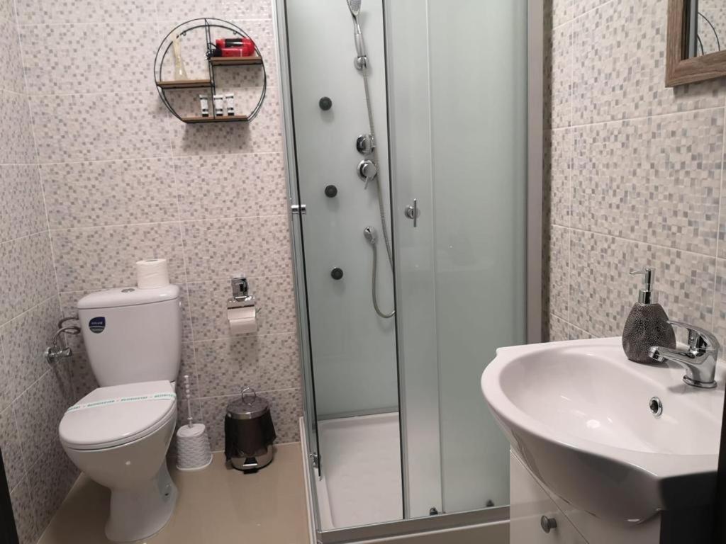 B House Rooms Iasi Exterior foto